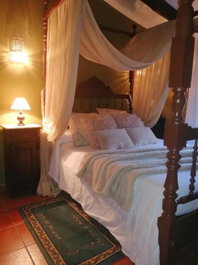 Cal Pons Bed & Breakfast ปราเดส ภายนอก รูปภาพ